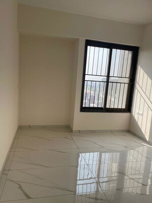 Room in 2 BHK Apartment at Kohinoor Sapphire 3, Tathawade – for Rent