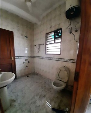 Bathroom in 3 BHK Builder Floor at Halwasiya Jalvayu Vihar, Sector 30 – for Rent