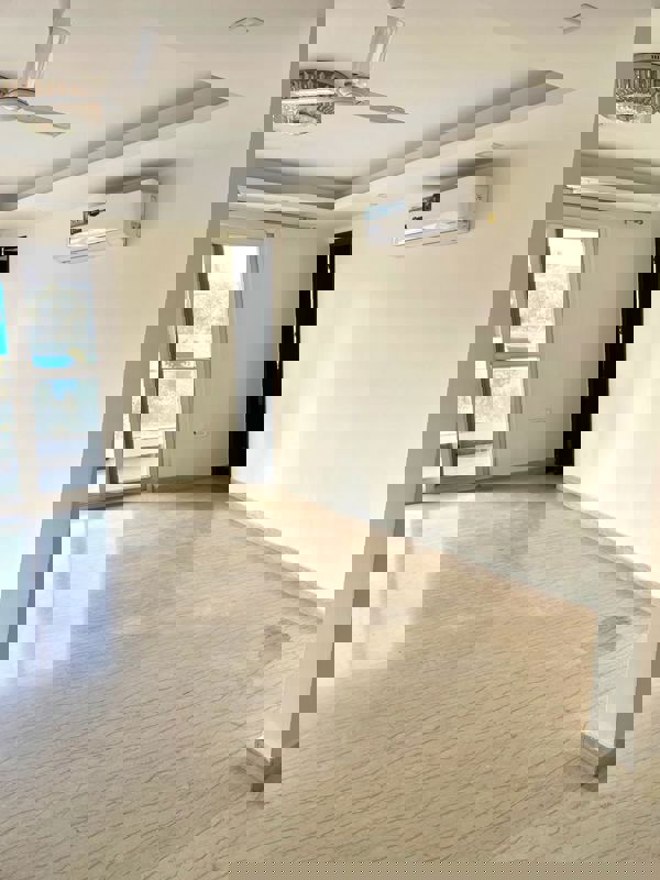 3 BHK + Pooja Room 1500 Sq.Ft. Builder Floor in Sushant Lok 2