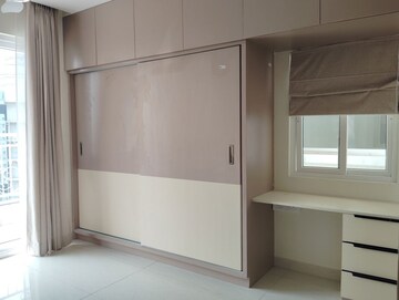 Room in 3 BHK Apartment at Prestige Beverly Hills, Kokapet – for Rent