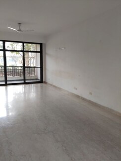3 BHK + Servant Room Apartment For Sale in Jaypee Greens The Castille