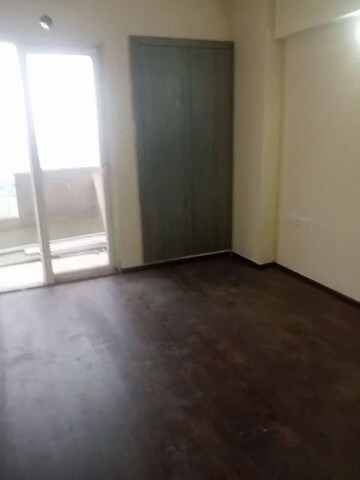 Room in 2 BHK Apartment at Rise Organic Homes, Mahurali – for Rent