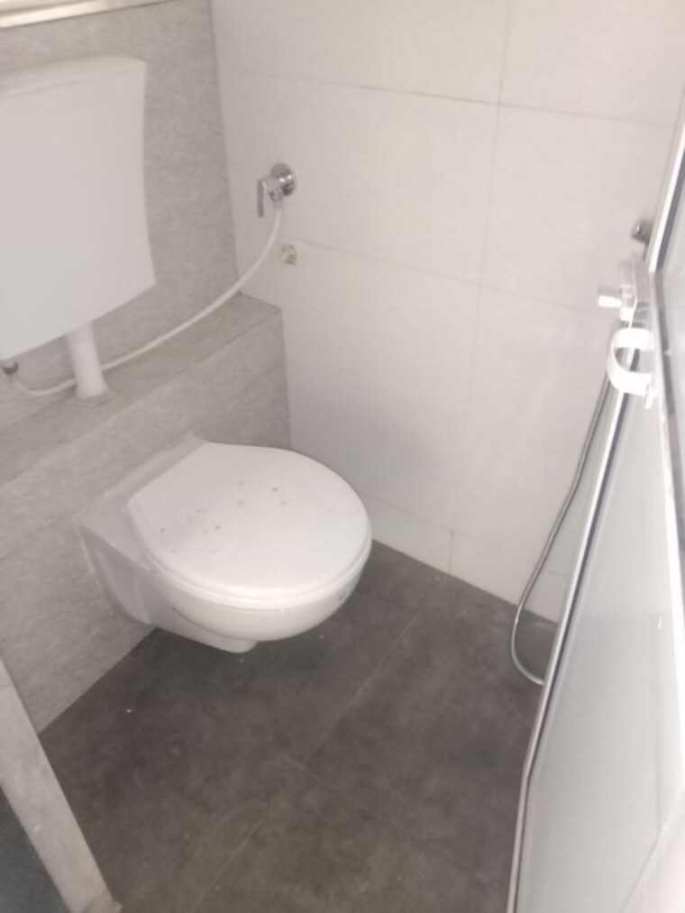 Bathroom, shree-ganesh-parvati-nagar 1 Bedroom 407 Sq.Ft. Apartment In Naigaon East Palghar 9931710