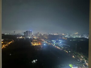 Swimming Pool in 2 BHK Apartment at M3M Skywalk, Sector 74 – for Rent