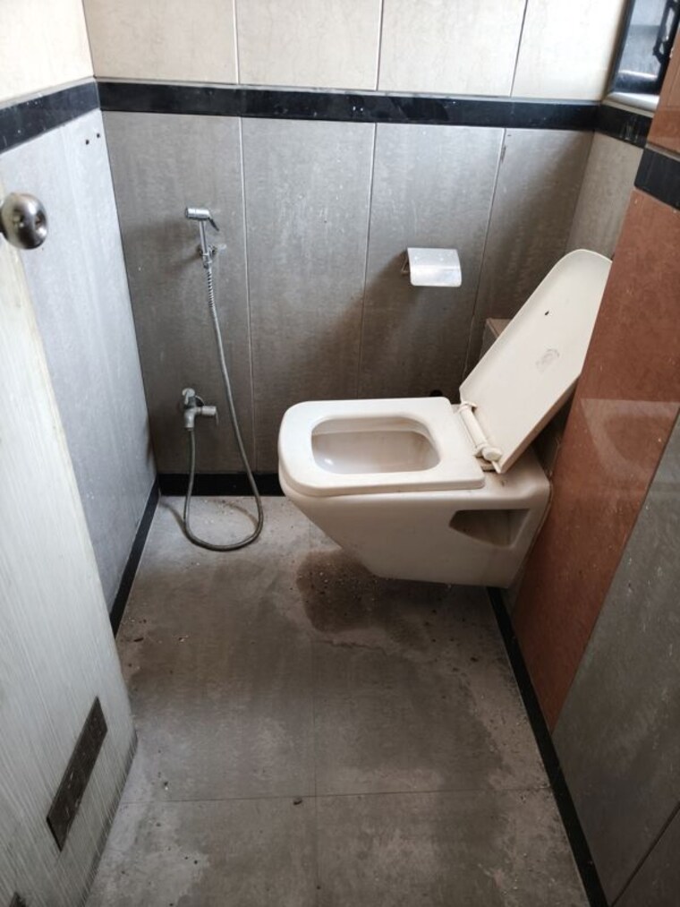 Bathroom, gajra-g-square-business-park Commercial Shop 4800 Sq.Ft. In Vashi Sector 30a Navi Mumbai 9931725