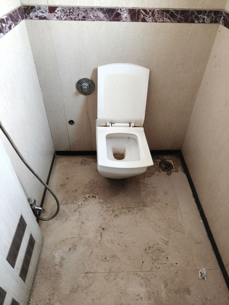 Bathroom, gajra-g-square-business-park Commercial Shop 4800 Sq.Ft. In Vashi Sector 30a Navi Mumbai 9931725