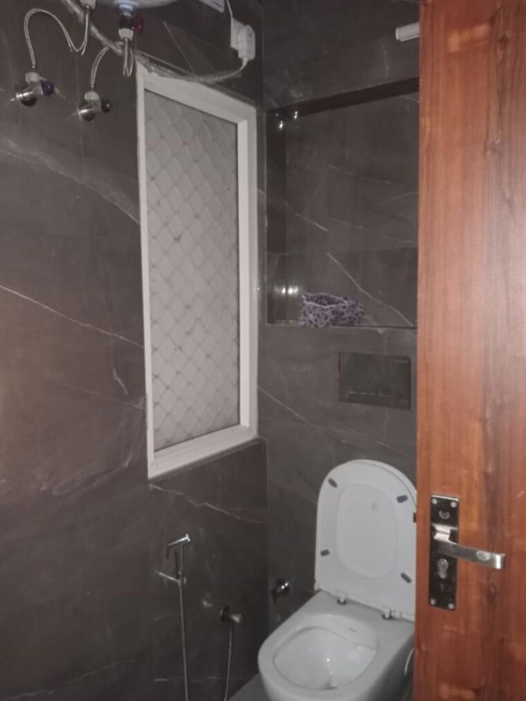 Bathroom, sector 55 3 Bedroom 1610 Sq.Ft. Independent House In Sector 55 Noida 9931751