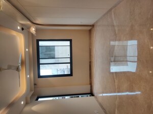 Furnished Amenities in 3 BHK Builder Floor at Sarvapriya Vihar – for Sale