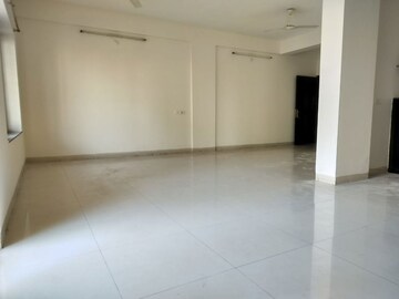 Room in 3 BHK Apartment at Mirchandani Palms, Rahatani – for Rent