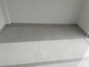 Room in 2.5 BHK Apartment at Shree Vardhman Victoria, Sector 70 – for Rent