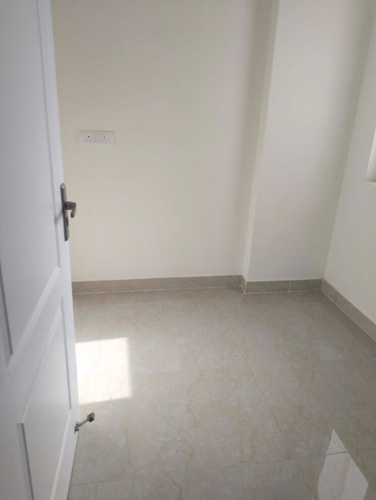 Room, shree-vardhman-victoria 2.5 Bedroom 1350 Sq.Ft. Apartment In Sector 70 Gurgaon 9931767