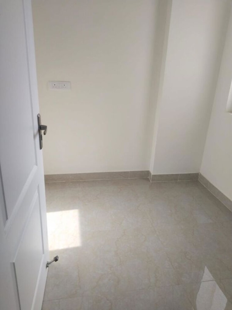 Room, shree-vardhman-victoria 2.5 Bedroom 1350 Sq.Ft. Apartment In Sector 70 Gurgaon 9931767