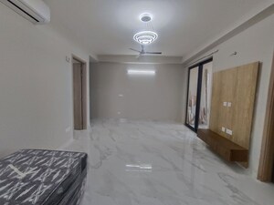 Room in 2 BHK Apartment at M3M Skywalk, Sector 74 – for Rent