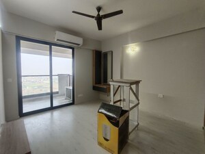Room in 2 BHK Apartment at M3M Skywalk, Sector 74 – for Rent