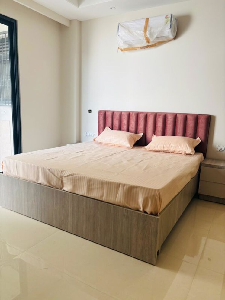 Bedroom, signature-global-the-millennia 2 Bedroom 900 Sq.Ft. Apartment In Sector 37d Gurgaon 9931779