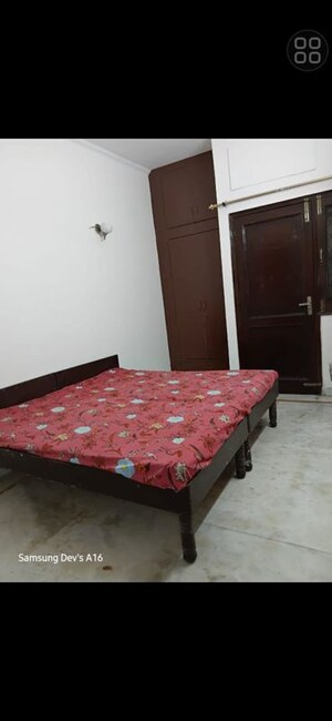 Bedroom in 5 BHK Apartment at Anand Lok – for Rent