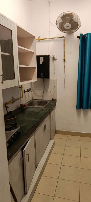 Kitchen in Studio Apartment at Varun Enclave, Sector 28 – for Rent