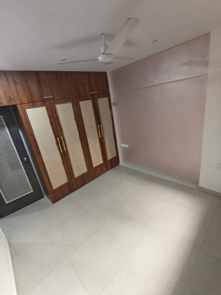 Room, siddhivinayak-nivara 2.5 Bedroom 850 Sq.Ft. Apartment In Lower Parel Mumbai 9931858