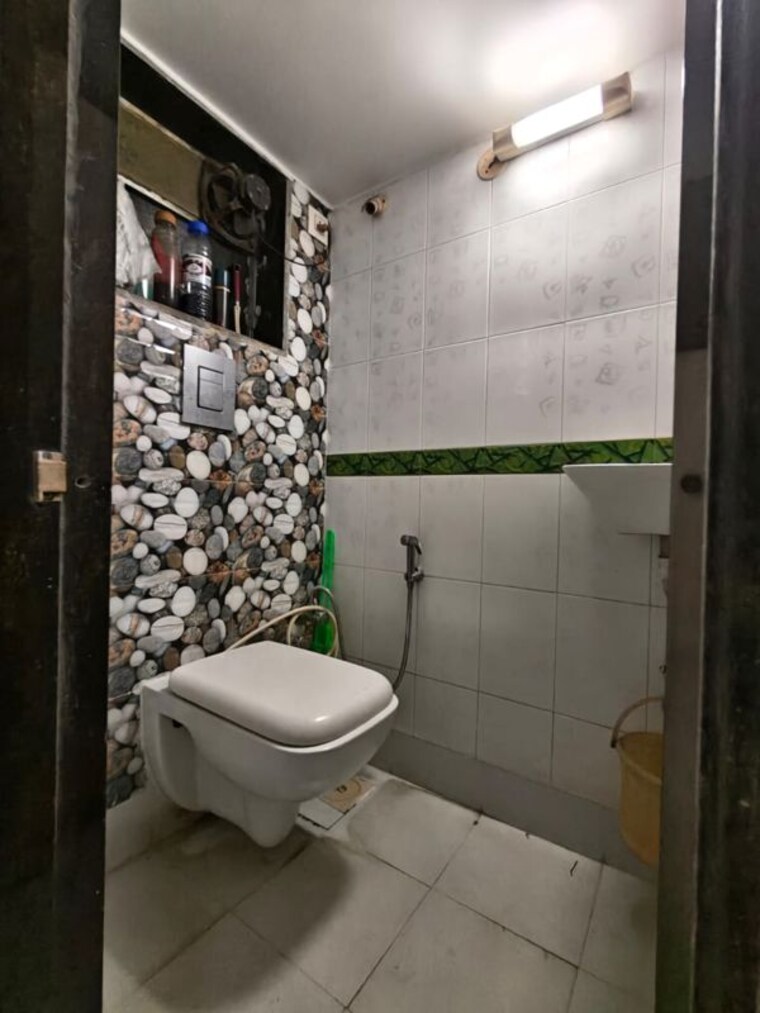 Bathroom, siddhivinayak-annex 1 Bedroom 500 Sq.Ft. Apartment In Lower Parel Mumbai 9931864