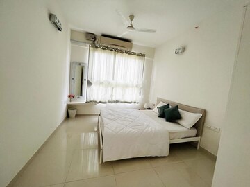 3 BHK Apartment For Rent in Godrej Aqua, International Airport Road