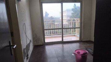 Room in 2 BHK Apartment at BPTP Park Grandeura, Sector 82 – for Sale