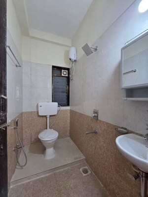 Bathroom in 1 BHK Apartment at Alamdar The Auro, Lower Parel – for Rent