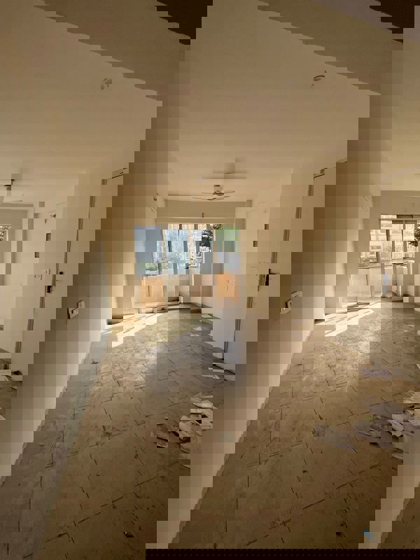 3.5 BHK + Pooja Room,Servant Room 250 Sq.Yd. Apartment in Sushma Valencia