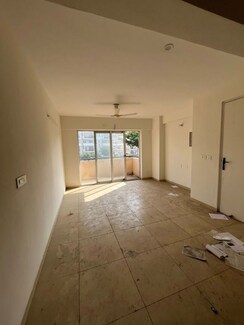 3.5 BHK + Pooja Room,Servant Room Apartment For Rent in Sushma Valencia