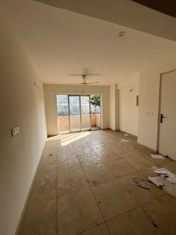 3.5 BHK + Pooja Room,Servant Room Apartment For Rent in Sushma Valencia