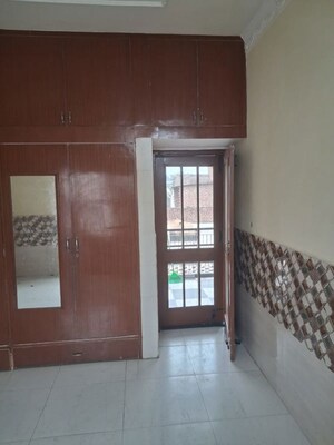 Room in 1 BHK Independent House at Sector 16 – for Rent