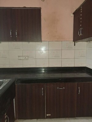 Kitchen in 1 BHK Independent House at Sector 16 – for Rent