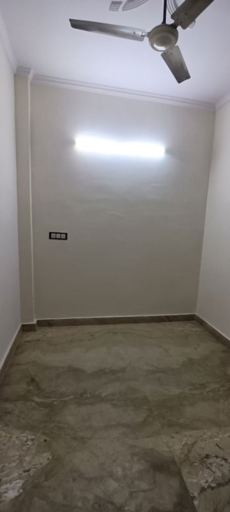 Room, rohini sector 8 1 Bedroom 350 Sq.Ft. Builder Floor In Rohini Sector 8 Delhi 9931948