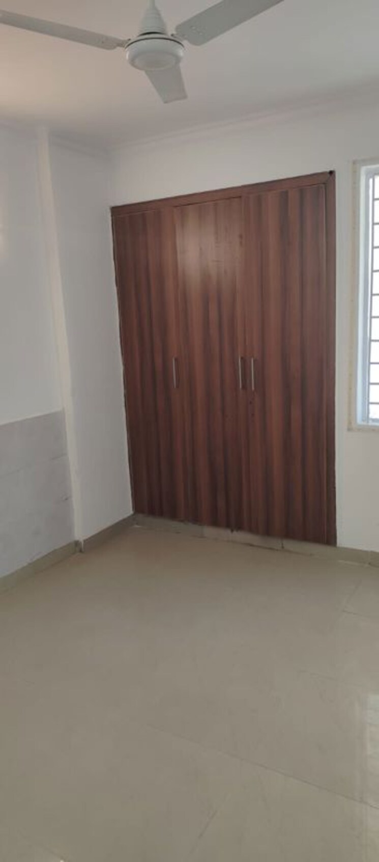 Room, vasant kunj 3 Bedroom 1700 Sq.Ft. Apartment In Vasant Kunj Delhi 9931950