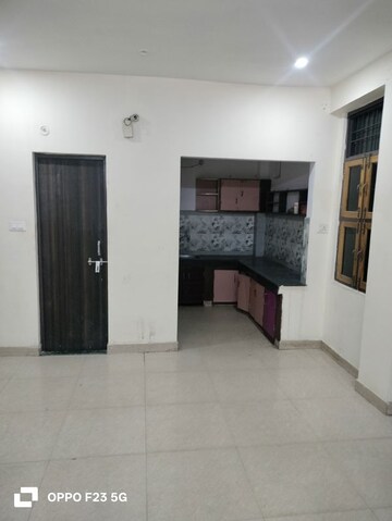Room in  Office Space at Gomti Nagar – for Rent
