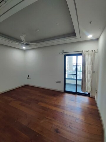 Room in 3 BHK Apartment at Aparna One, Shaikpet – for Rent