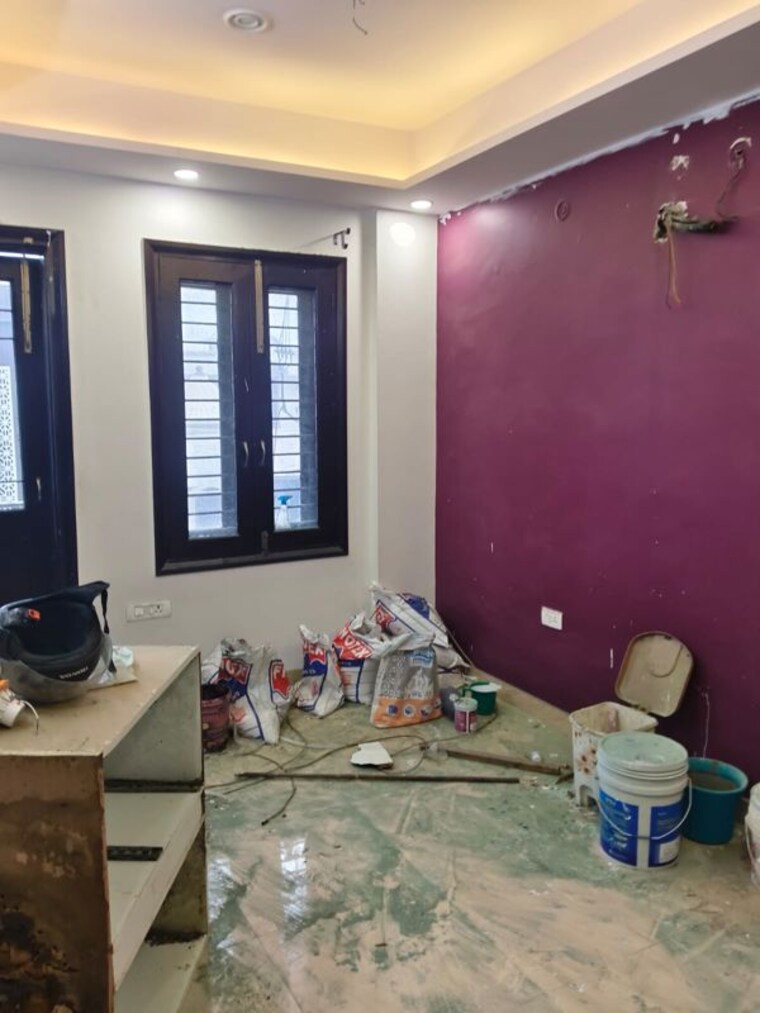 Living Room, sector 30 6+ Bedroom 250 Sq.Yd. Independent House In Sector 30 Faridabad 9931985