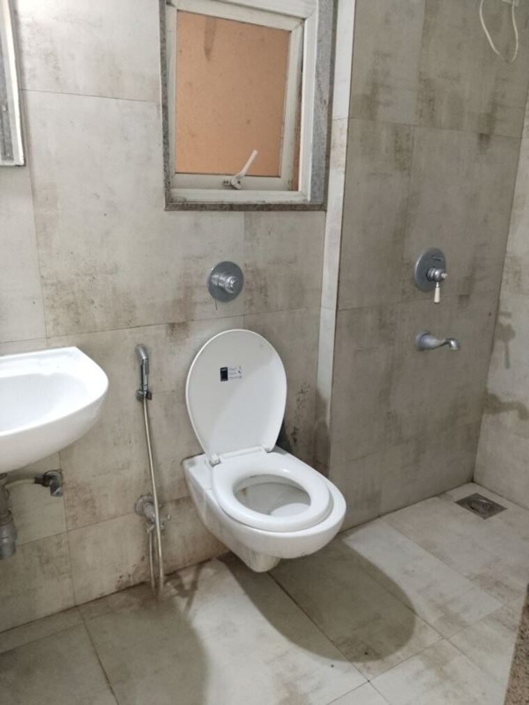 Bathroom, puraniks-aldea-espanola-phase-6 1 Bedroom 325 Sq.Ft. Apartment In Baner Pune 9931992