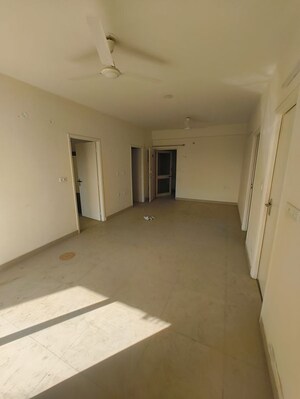 Room in 2.5 BHK Apartment at Unique Sapphire, Mohanpura – for Rent