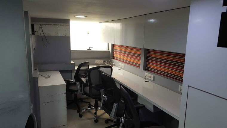 Team Area, haware-fantasia Commercial Office Space 360 Sq.Ft. In Vashi Sector 28 Navi Mumbai 9932002