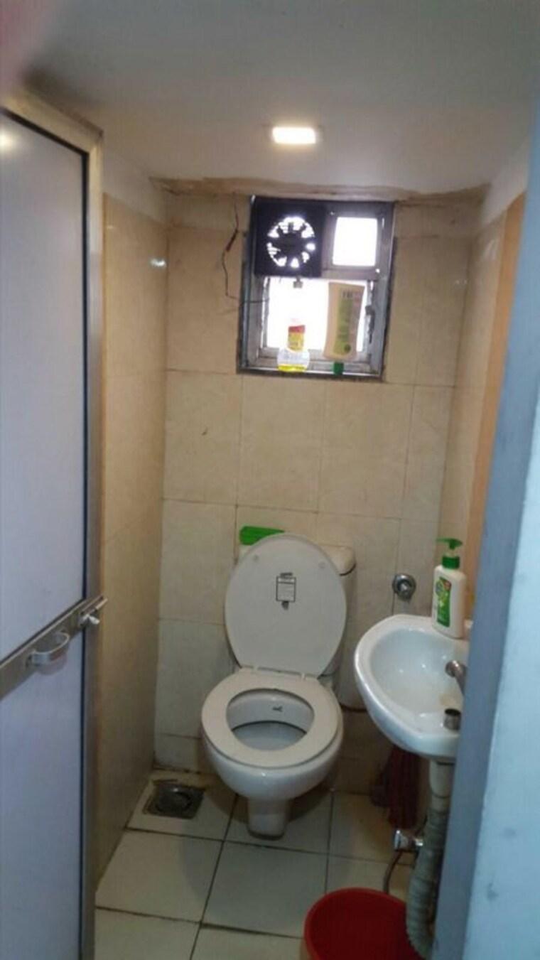 Bathroom, haware-fantasia Commercial Office Space 360 Sq.Ft. In Vashi Sector 28 Navi Mumbai 9932002