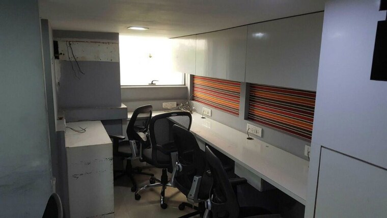 Team Area, haware-fantasia Commercial Office Space 360 Sq.Ft. In Vashi Sector 28 Navi Mumbai 9932002