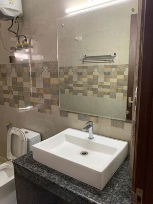 Bathroom in Studio Builder Floor at Sector 39 – for Rent