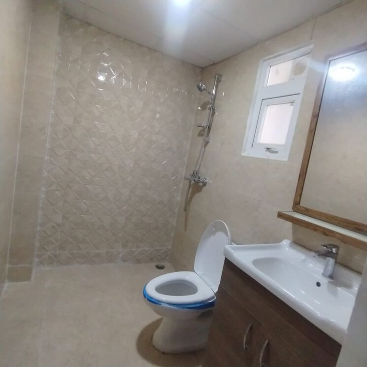 Bathroom, tulip-yellow 3 Bedroom 1704 Sq.Ft. Apartment In Sector 69 Gurgaon 9904194