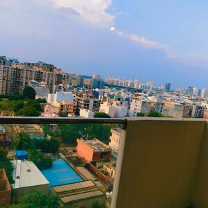 Swimming Pool in 3 BHK Apartment at Tulip Yellow, Sector 69 – for Rent