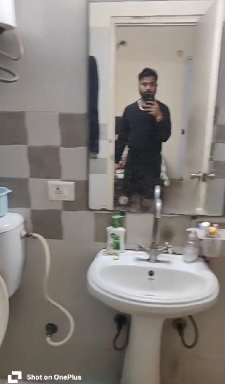 Bathroom, gaur-city-2-14th-avenue 2 Bedroom 990 Sq.Ft. Apartment In Sector 16c Greater Noida Greater Noida 9931999