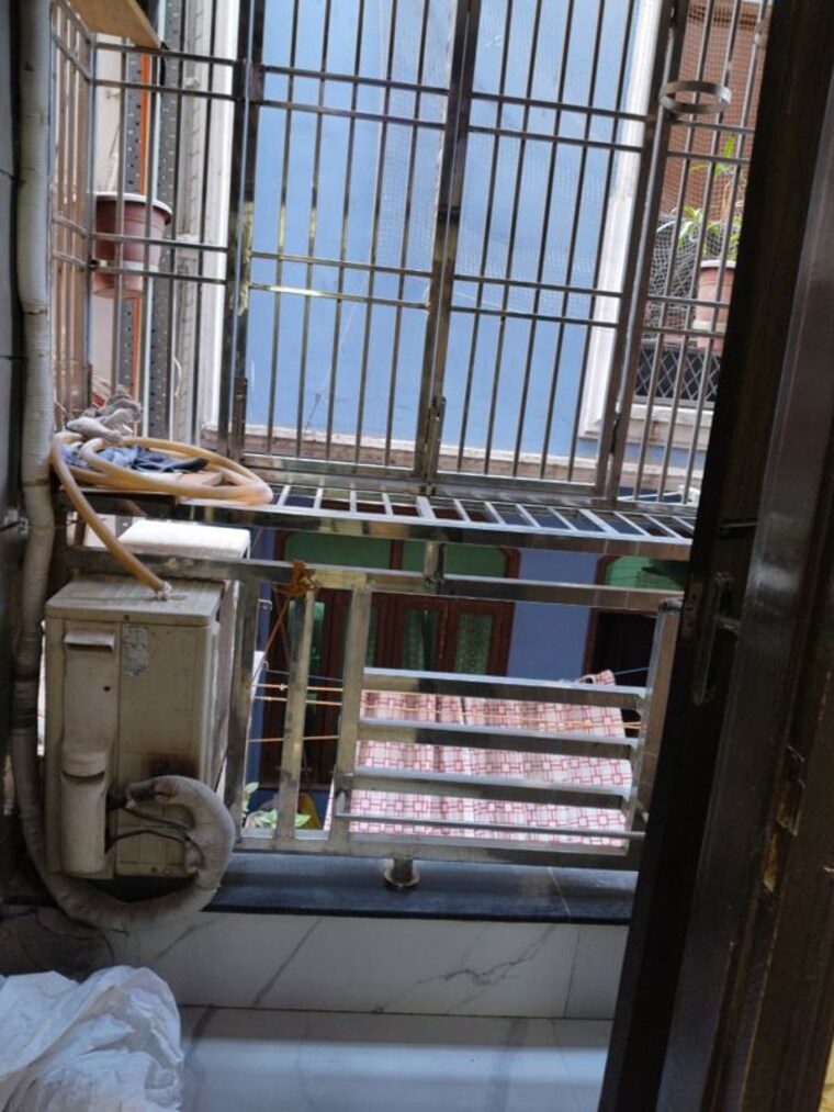 Exterior View, govindpuri 2 Bedroom 60 Sq.Yd. Builder Floor In Govindpuri Delhi 9932050
