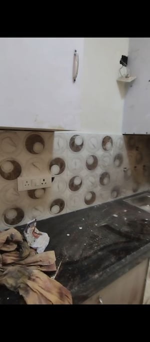 Kitchen in 1.5 BHK Builder Floor at Govindpuri – for Rent