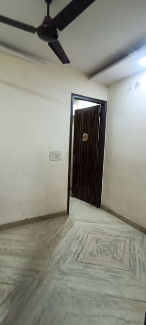Room in 1 BHK Builder Floor at Rohini Sector 8 – for Rent