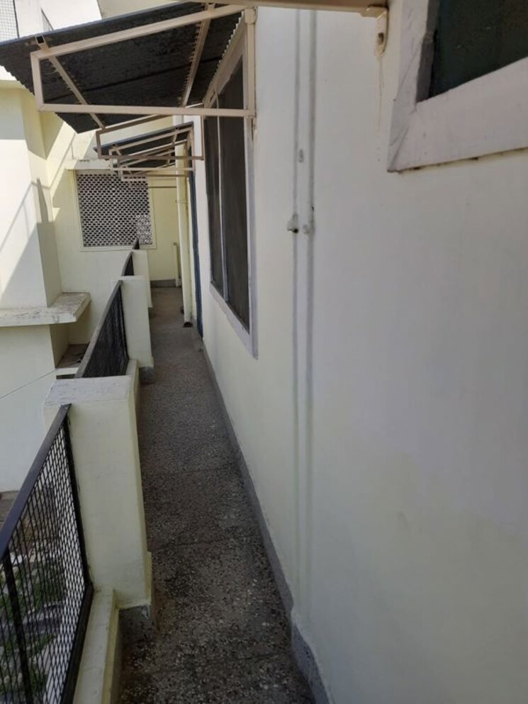 undefined, indira nagar 1.5 Bedroom 800 Sq.Ft. Builder Floor In Indira Nagar Lucknow 9932083