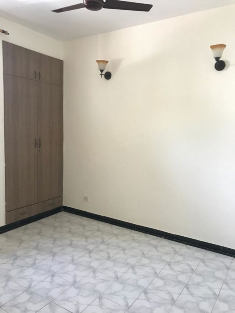 Room, smart-world-one-dxp 2 Bedroom 1377 Sq.Ft. Apartment In Sector 113 Gurgaon 9932140